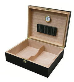 Prestige Imports 9-Iron 75 Ct. Vivid 3D Golf Scene Humidor with Black Satin Finish